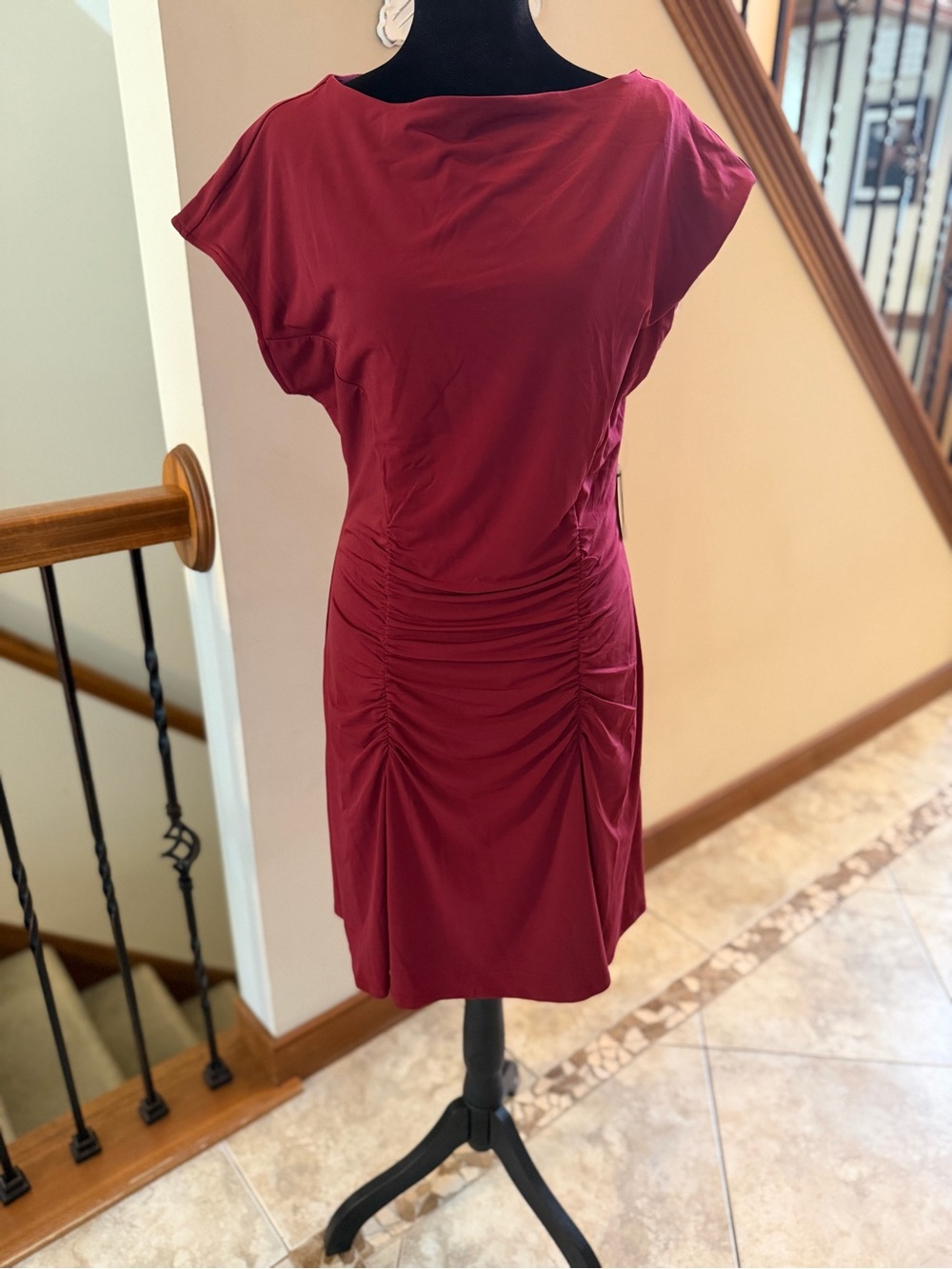 Express Body Contour Burgundy Ruched Sheath Dress NWT Size Large T101